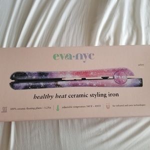 EVA NYC 1.25in Ceramic Styling Flat Iron